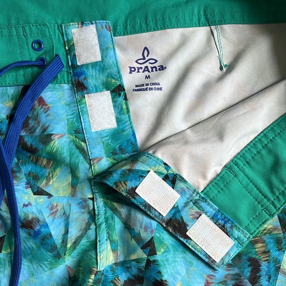 Prana Emerald Pinwheel Makenna Boardshort - Picture 2 of 7